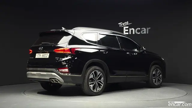Main__Slider__Photo:Santafe Hyundai 2019.4-1
