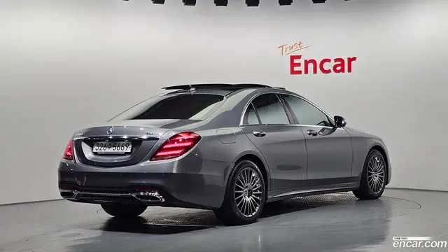 Main__Slider__Photo:S-Class Mercedes-Benz 2019.11-1