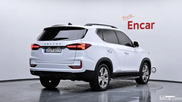 Main__Slider__Photo:Rexton KG Mobility 2023.1-1
