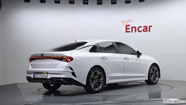 Main__Slider__Photo:K5 Kia 2021.6-1