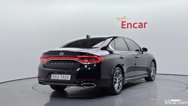 Main__Slider__Photo:Grandeur Hyundai 2018.9-1