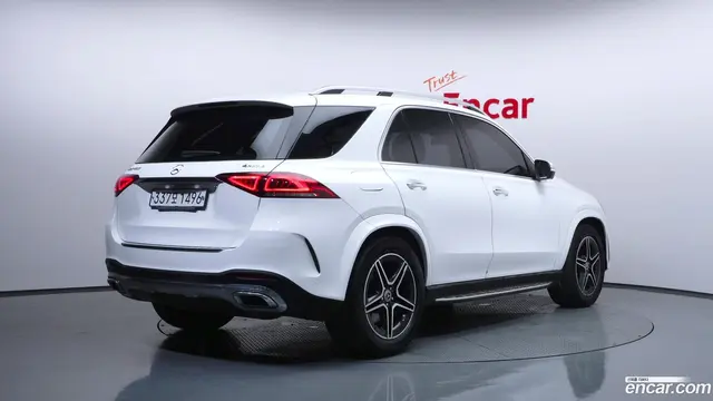 Main__Slider__Photo:GLE-Class Mercedes-Benz 2019.10-1