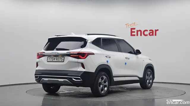 Main__Slider__Photo:Seltos Kia 2021.7-1