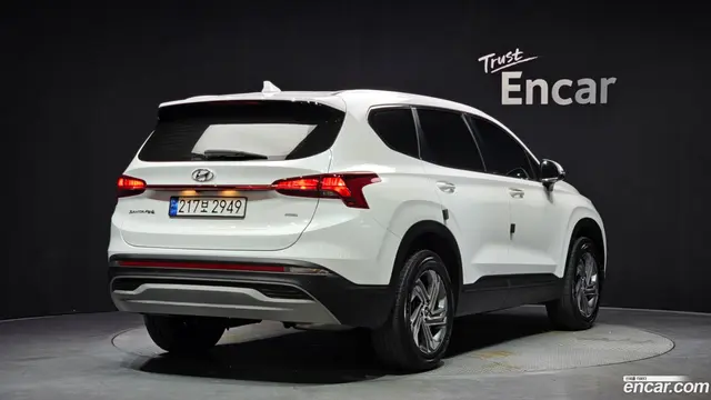 Main__Slider__Photo:Santafe Hyundai 2023.1-1