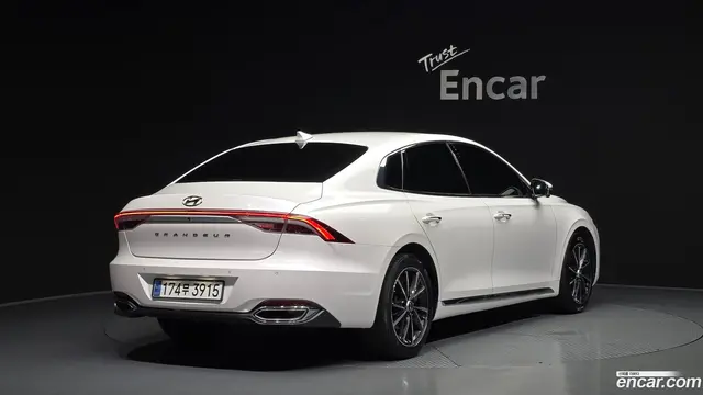 Main__Slider__Photo:Grandeur Hyundai 2020.8-1
