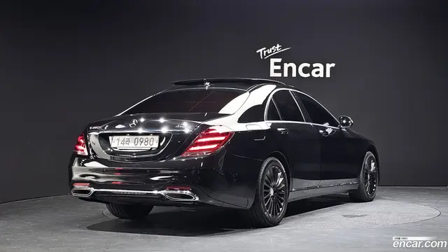 Main__Slider__Photo:S-Class Mercedes-Benz 2015.9-1