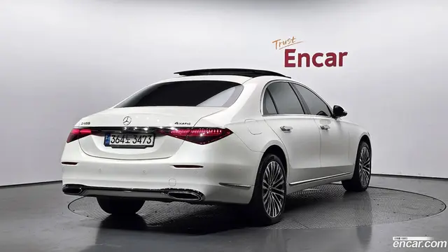 Main__Slider__Photo:S-Class Mercedes-Benz 2023.1-1