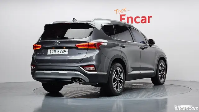 Main__Slider__Photo:Santafe Hyundai 2018.8-1