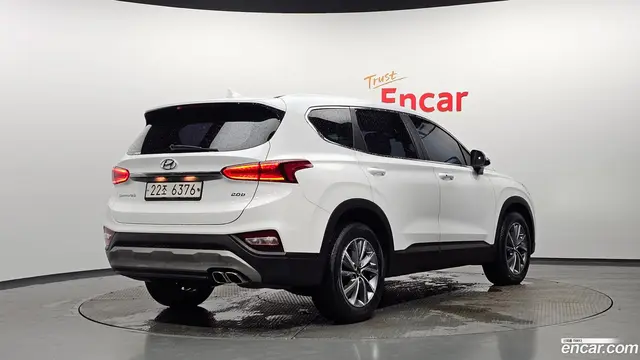 Main__Slider__Photo:Santafe Hyundai 2018.2-1