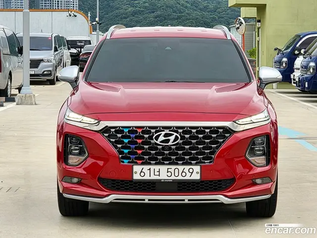 Main__Slider__Photo:Santafe Hyundai 2019.3-1