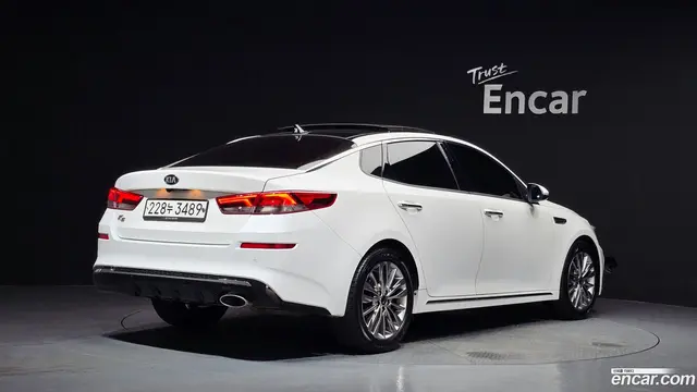 Main__Slider__Photo:K5 Kia 2018.9-1