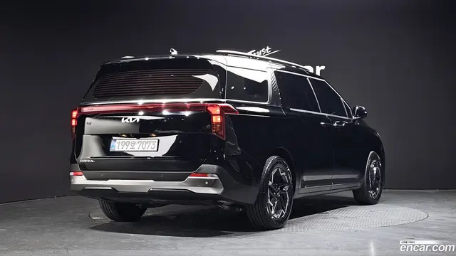 Main__Slider__Photo:Canival Kia 2025.4-1
