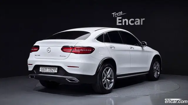 Main__Slider__Photo:GLC-Class Mercedes-Benz 2017.5-1