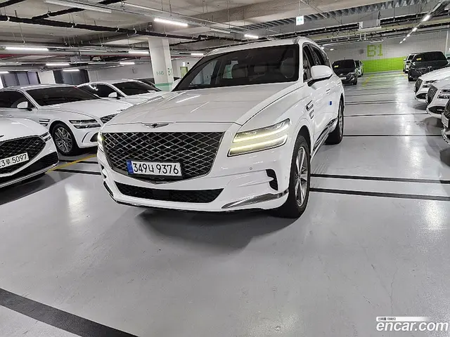 Main__Slider__Photo:GV80 Genesis 2021.2-1