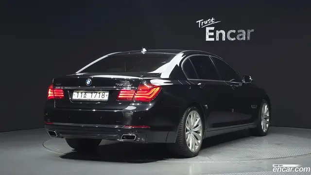 Main__Slider__Photo:7-Series BMW 2015.4-1