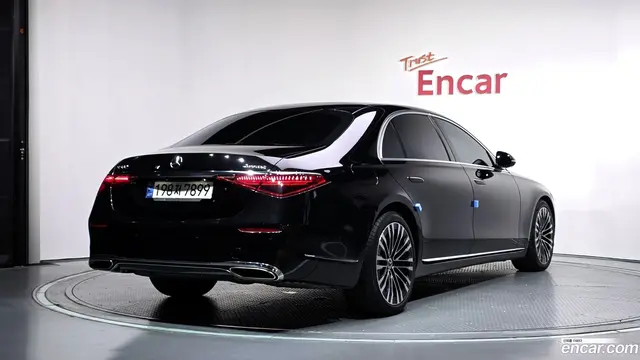 Main__Slider__Photo:S-Class Mercedes-Benz 2021.5-1