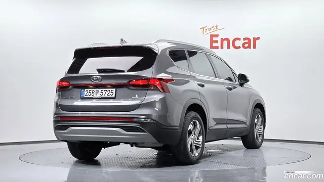 Main__Slider__Photo:Santafe Hyundai 2021.2-1