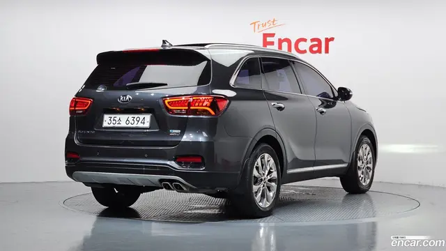 Main__Slider__Photo:Sorento Kia 2018.10-1