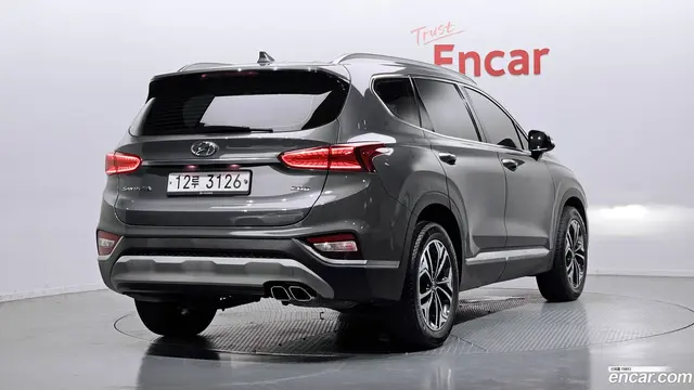 Main__Slider__Photo:Santafe Hyundai 2018.2-1
