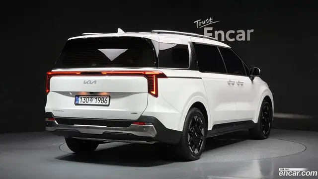 Main__Slider__Photo:Canival Kia 2025.7-1