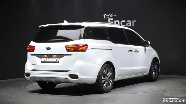 Main__Slider__Photo:Canival Kia 2018.11-1