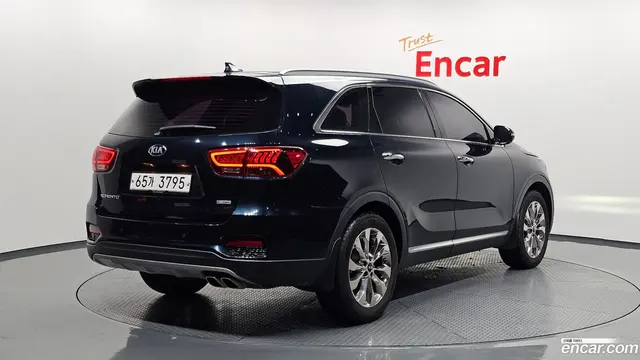 Main__Slider__Photo:Sorento Kia 2017.8-1
