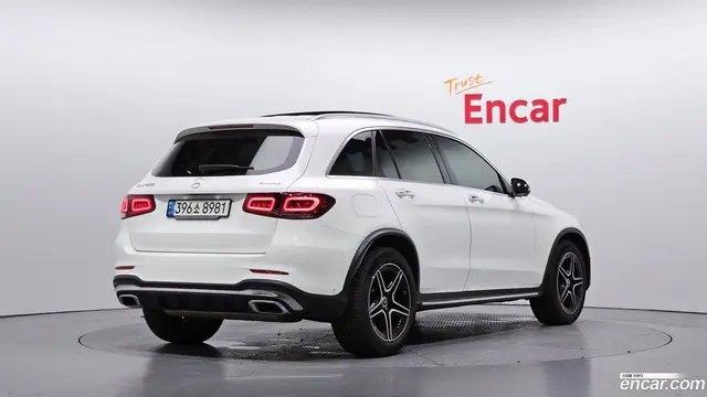 Main__Slider__Photo:GLC-Class Mercedes-Benz 2022.7-1