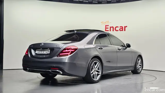 Main__Slider__Photo:S-Class Mercedes-Benz 2020.4-1