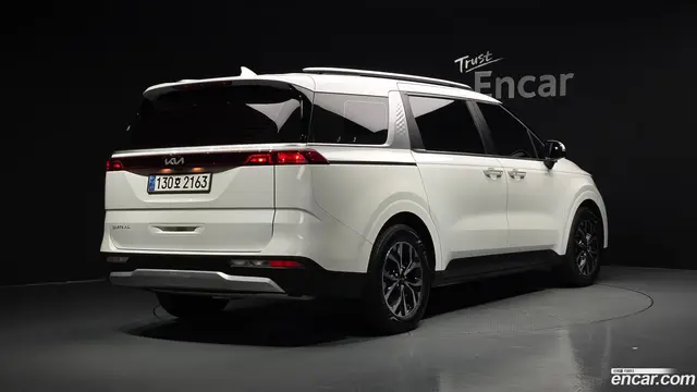 Main__Slider__Photo:Canival Kia 2023.5-1