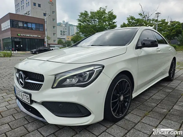Main__Slider__Photo:CLA-Class Mercedes-Benz 2017.4-1
