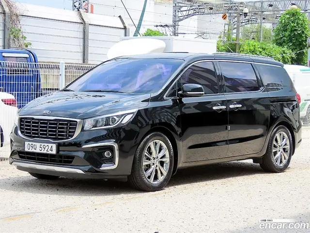 Main__Slider__Photo:Canival Kia 2019.2-1