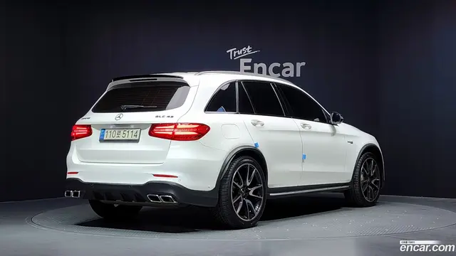 Main__Slider__Photo:GLC-Class Mercedes-Benz 2018.6-1