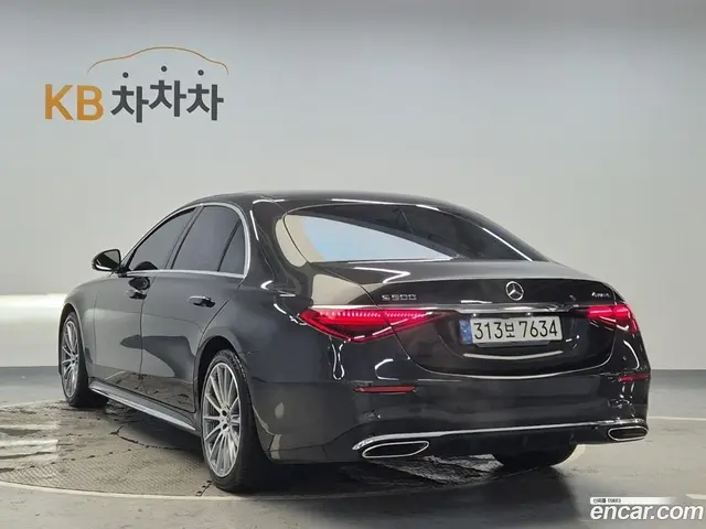 Main__Slider__Photo:S-Class Mercedes-Benz 2021.7-1