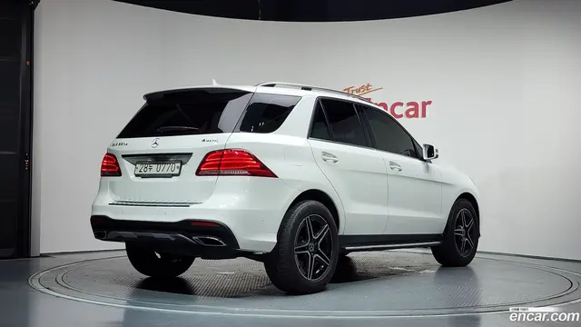 Main__Slider__Photo:GLE-Class Mercedes-Benz 2016.4-1