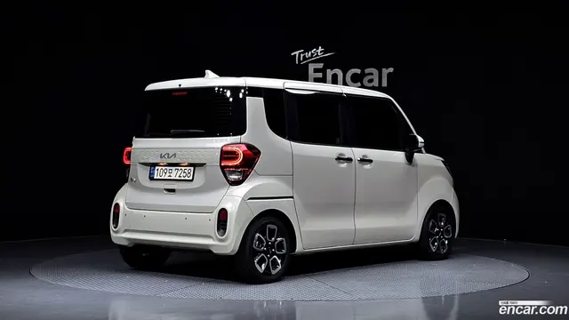 Main__Slider__Photo:RAY Kia 2021.10-1