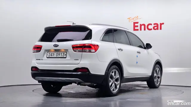 Main__Slider__Photo:Sorento Kia 2015.7-1