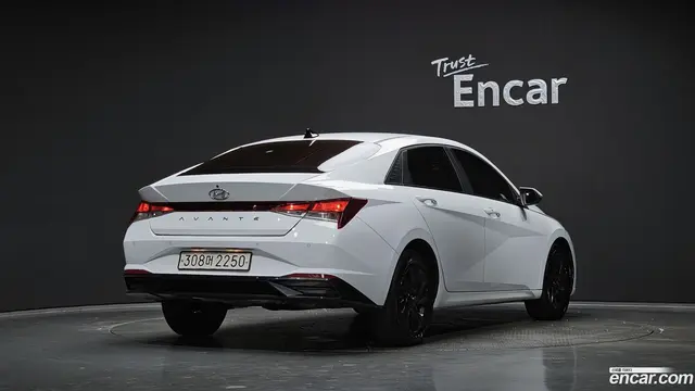 Main__Slider__Photo:AVANTE Hyundai 2022.6-1
