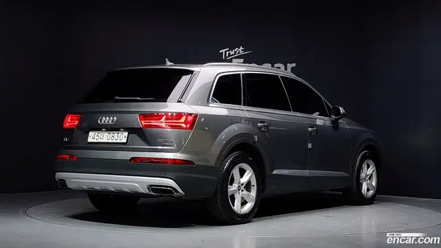 Main__Slider__Photo:Q7 Audi 2016.4-1