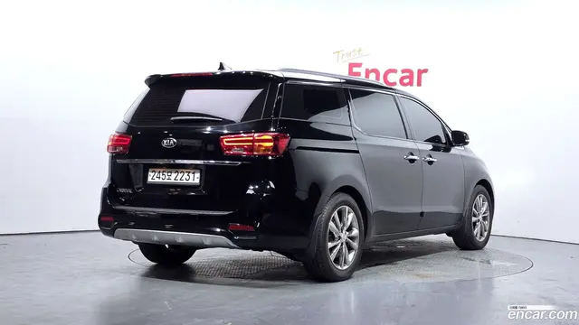 Main__Slider__Photo:Canival Kia 2019.5-1