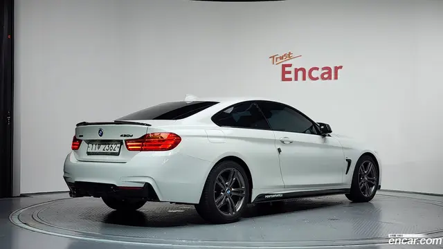 Main__Slider__Photo:4-Series BMW 2015.7-1