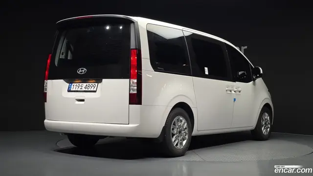 Main__Slider__Photo:Staria Hyundai 2024.6-1