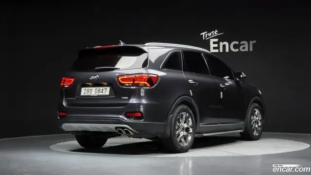 Main__Slider__Photo:Sorento Kia 2019.4-1