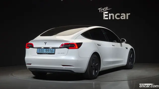 Main__Slider__Photo:Model 3 Tesla 2022.2-1