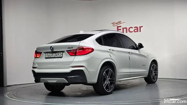 Main__Slider__Photo:X4 BMW 2017.6-1