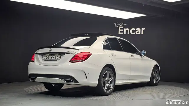 Main__Slider__Photo:C-Class Mercedes-Benz 2017.5-1