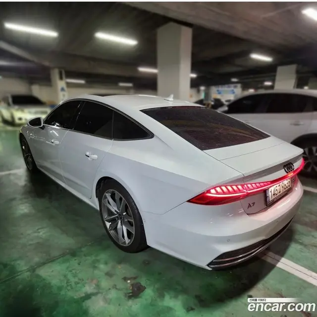 Main__Slider__Photo:A7 Audi 2021.0-1