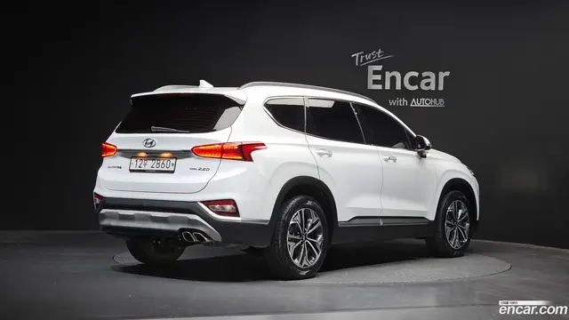 Main__Slider__Photo:Santafe Hyundai 2018.10-1