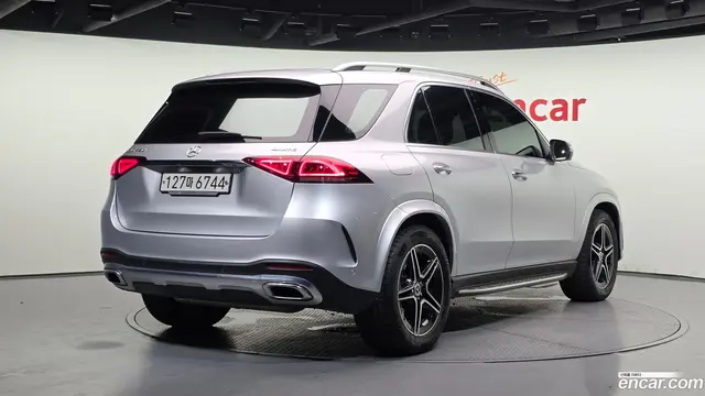 Main__Slider__Photo:GLE-Class Mercedes-Benz 2019.11-1
