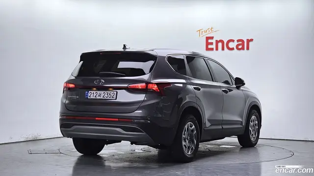 Main__Slider__Photo:Santafe Hyundai 2022.5-1