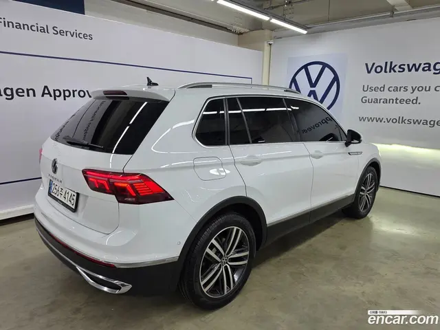 Main__Slider__Photo:Tiguan Volkswagen 2022.8-1